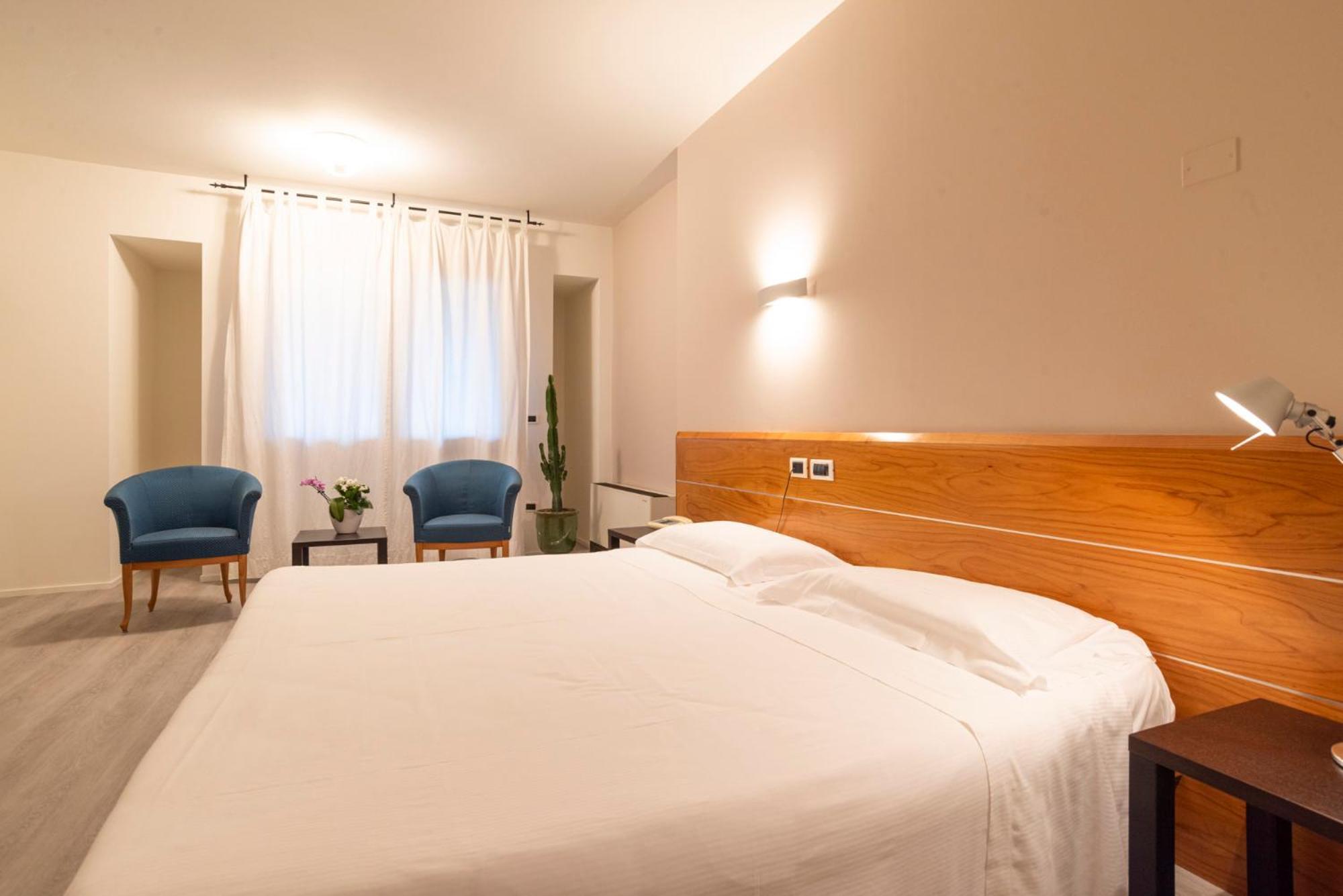 Ca' Delle Rose Hotel Castelfranco Veneto Exterior photo