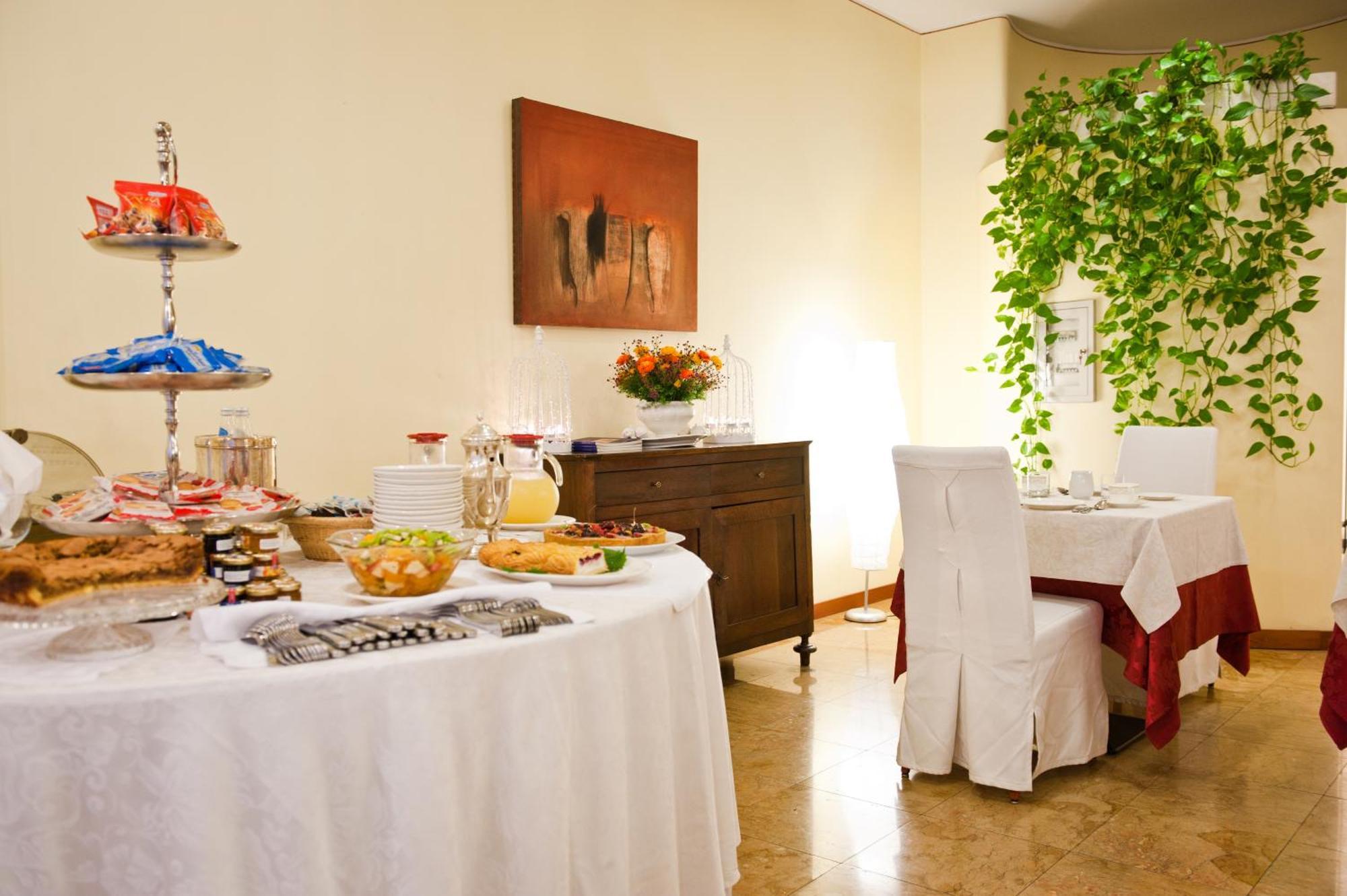 Ca' Delle Rose Hotel Castelfranco Veneto Exterior photo